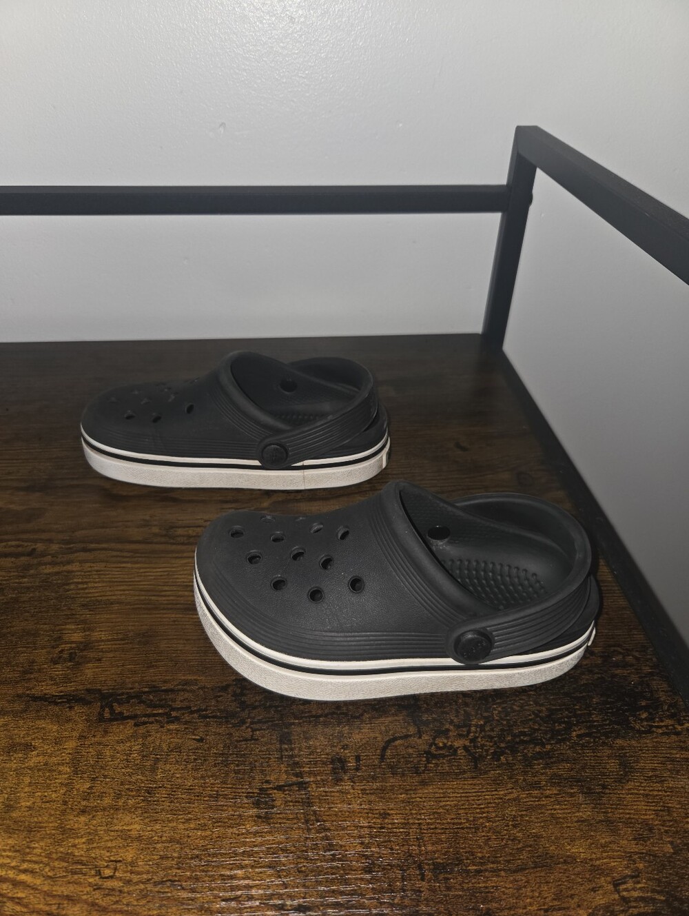 Crocs 9c - Picture 3 of 3